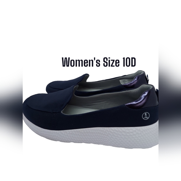 Lands' End Navy Gatas Lightweight Comfort Slip-On Shoes Women's Size 10 D - Picture 6 of 9